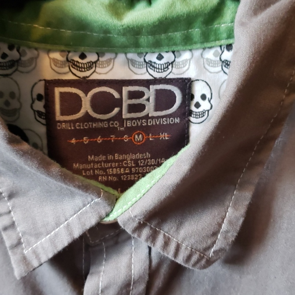 Button down shirt - Picture 2 of 3